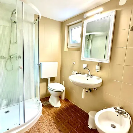 Apartament House Marea-newly Renovated 100m From The Sea